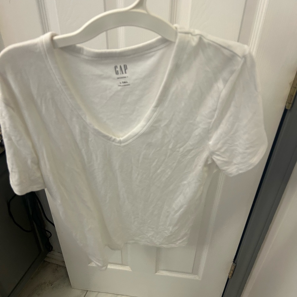 GAP modern tee.